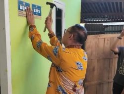 Hamka B. Kady Salurkan BSPS di Gowa, 10 Keluarga Dapat Kesempatan Tingkatkan Hunian