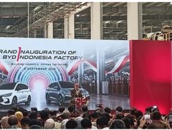 Bukan Cuma Jadi Tempat Perakitan, Menperin Agus Gumiwang Kejar TKDN Mobil Listrik 80%