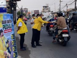 Abu Vulkanik GAK Menyebar, Andika Hazrumy Gerakkan Partai Golkar Banten Bagikan Masker