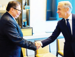 Airlangga Hartarto Temui PM Kanada Mark Carney, RI Bidik Investasi Pangan hingga Mineral Kritis