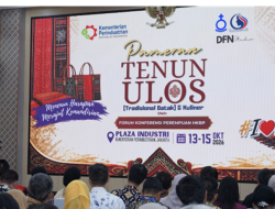 Menperin Sarmuji Tekankan Pelestarian Ulos Harus Sejalan dengan Pengembangan Ekonomi Perajin