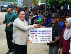 Wagub Kalteng Edy Pratowo Salurkan Bantuan Pangan, BLT, dan Air Bersih bagi Warga Pulang Pisau