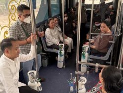 Walikota Palangka Raya Fairid Naparin Tambah Dua Bus Oksigen Keliling untuk Warga Terdampak Kabut Asap