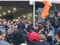 Gubernur Kaltim Rudy Mas’ud Sepakat Pecat Ajudan yang Viral Usai Insiden dengan Pendemo